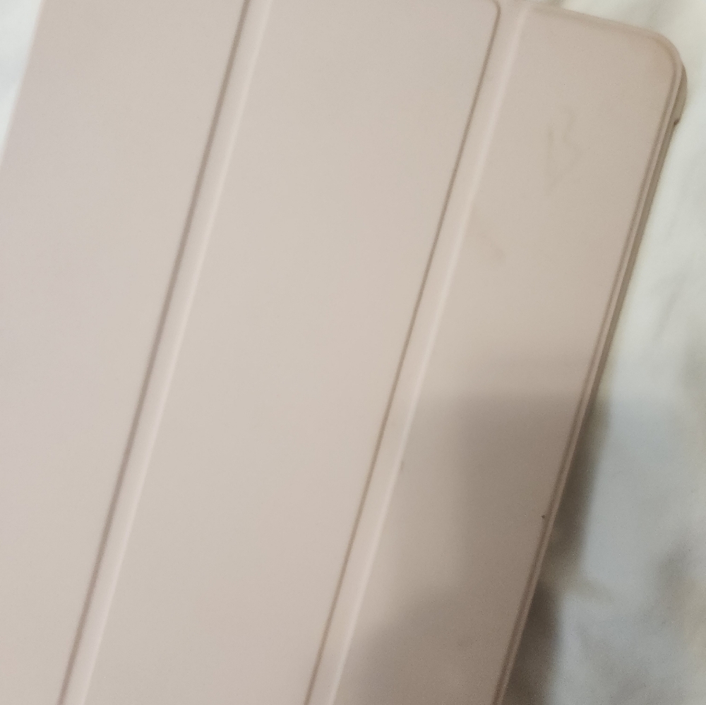 Logitech Wireless Keyboard and IPAD Case - Picture 4 of 8